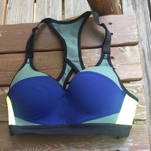 Buy 1 get 1 Free VS Incredible Cross Training Bra